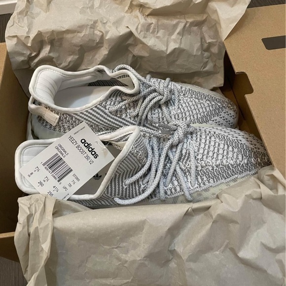 [MEN] ADIDAS Yeezy Boost 350 V2 Static Non-Reflective | US 8 | Brand New - Picture 3 of 4